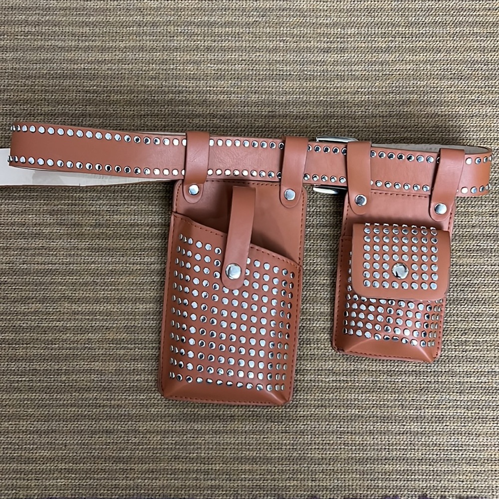Studded belt bag Medium